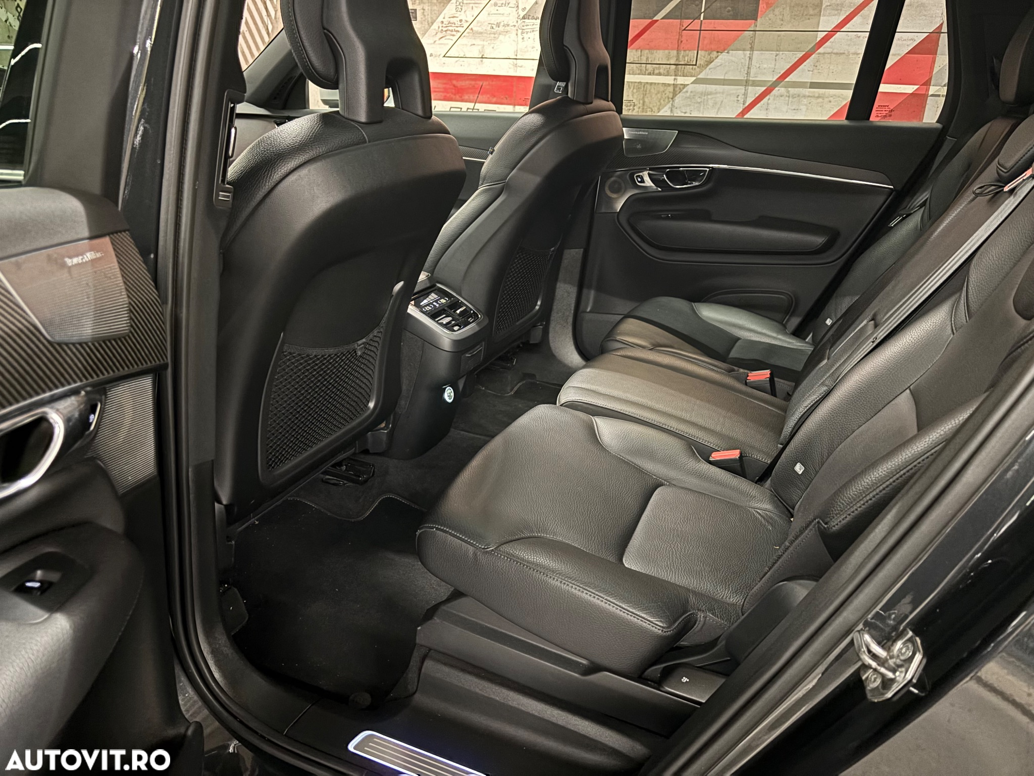 Volvo XC 90 D5 AWD Geartronic RDesign - 10