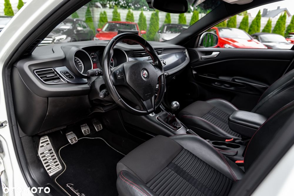 Alfa Romeo Giulietta 1.8 TBi 16V Quadrifoglio Verde - 17
