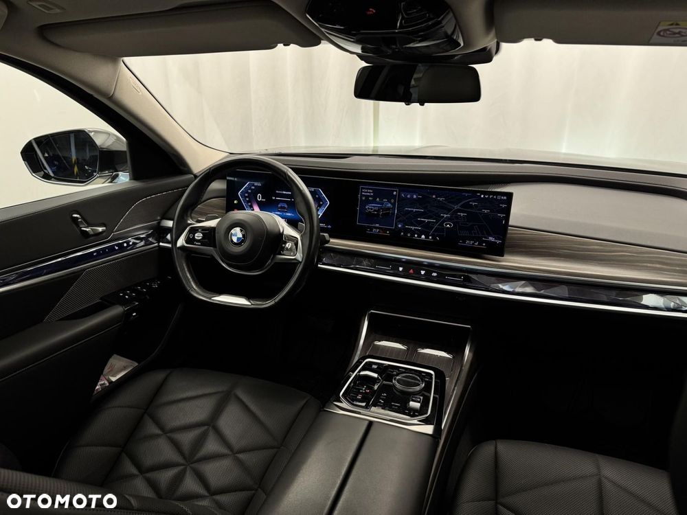 BMW Seria 7 - 28