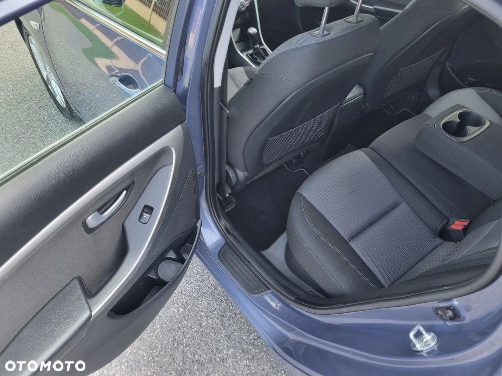 Hyundai i30 1.4 Premium - 17