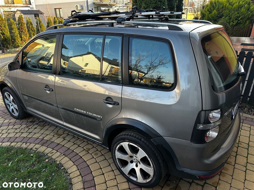 Volkswagen Touran 1.4 TSI Cross - 4