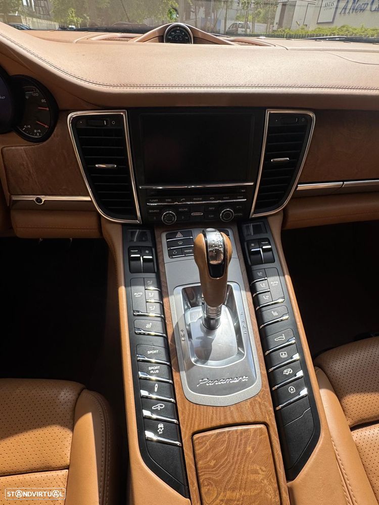 Porsche Panamera Turbo PDK - 7