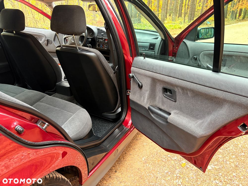 BMW Seria 3 316i - 37
