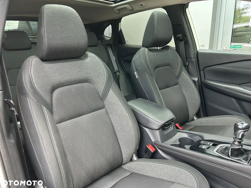 Nissan Qashqai 1.3 DIG-T MHEV Premiere Edition - 18