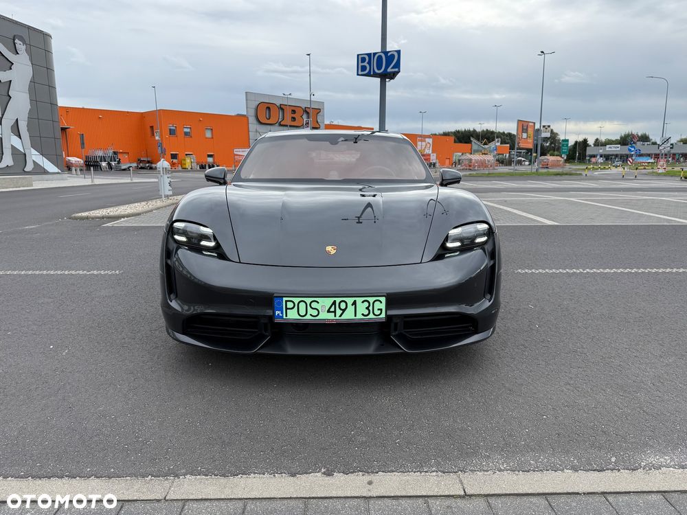 Porsche Taycan Turbo - 14