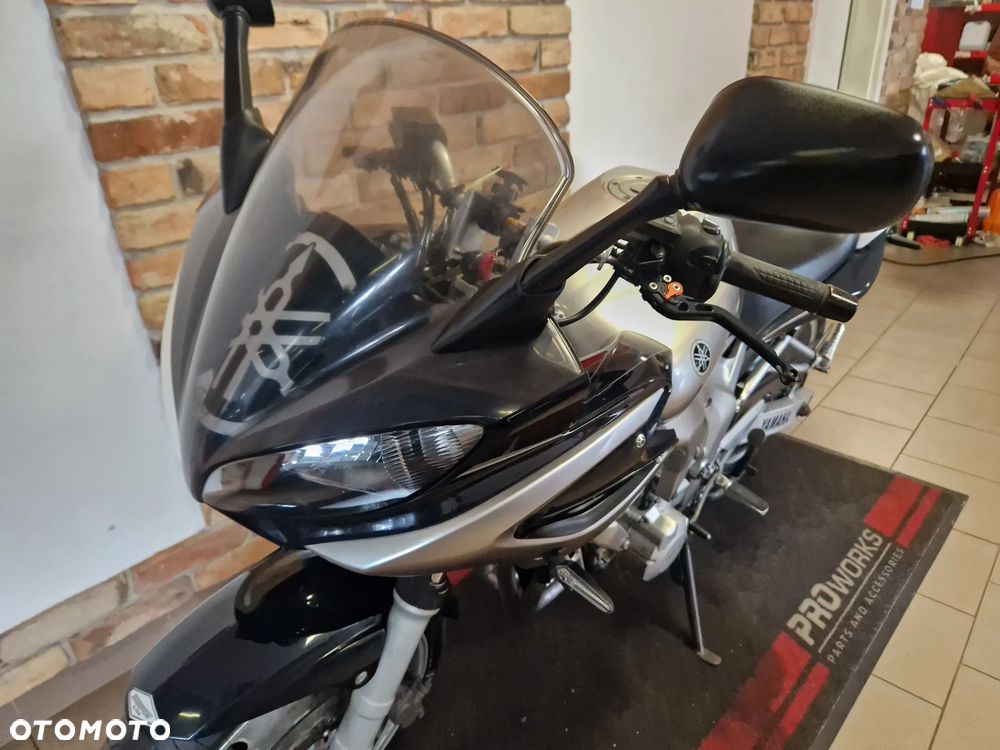 Yamaha FZ6 - 21