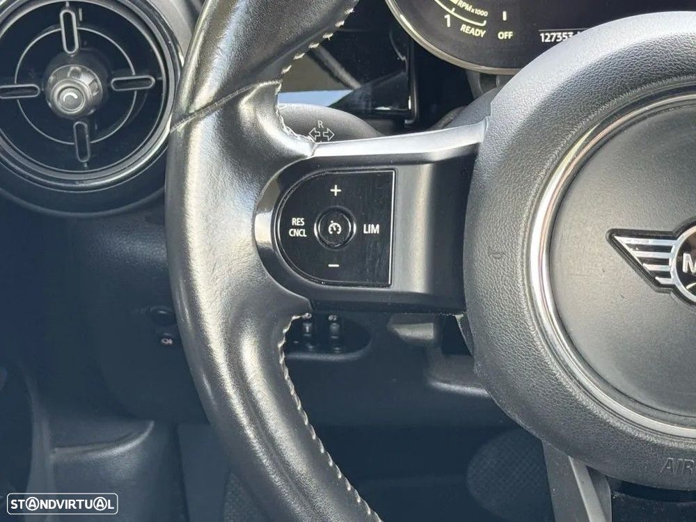 MINI Cabrio Cooper Premium Essential Auto - 9