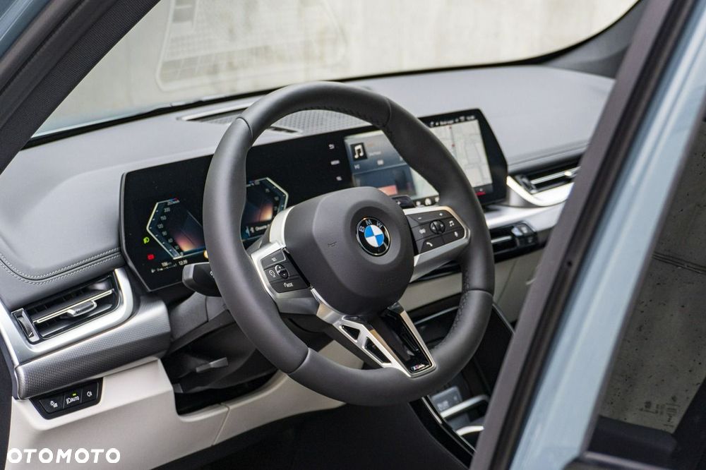 BMW X1 sDrive18i - 11