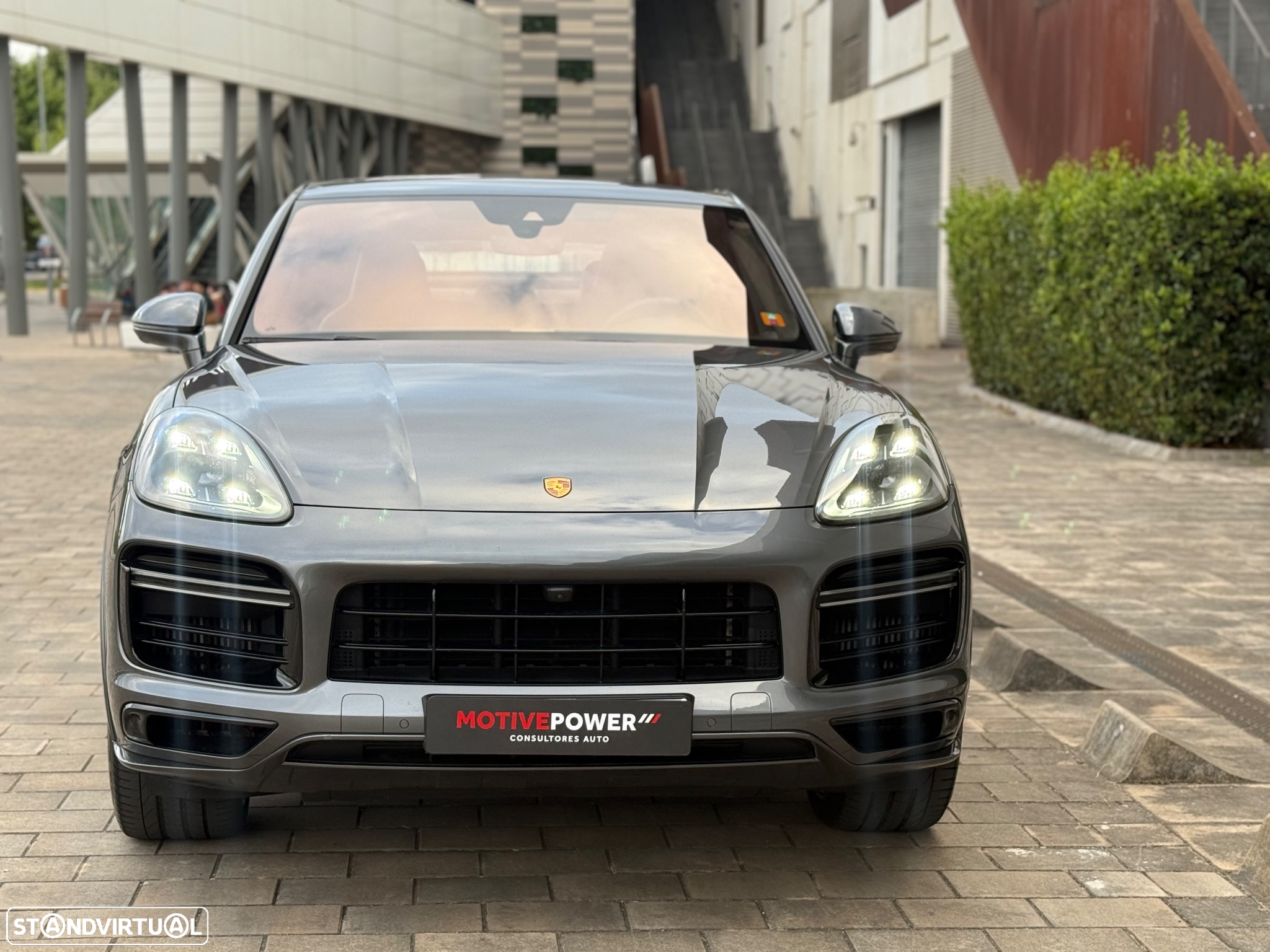 Porsche Cayenne Coupé Turbo S E-Hybrid - 2