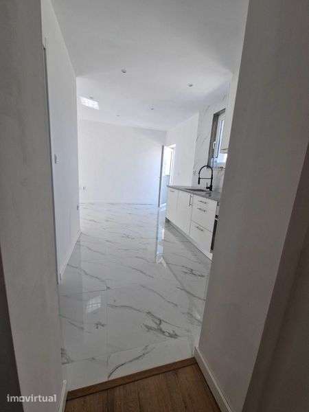 Venda Moradia T1+1 em Águas-Santas - Grande imagem: 4/12