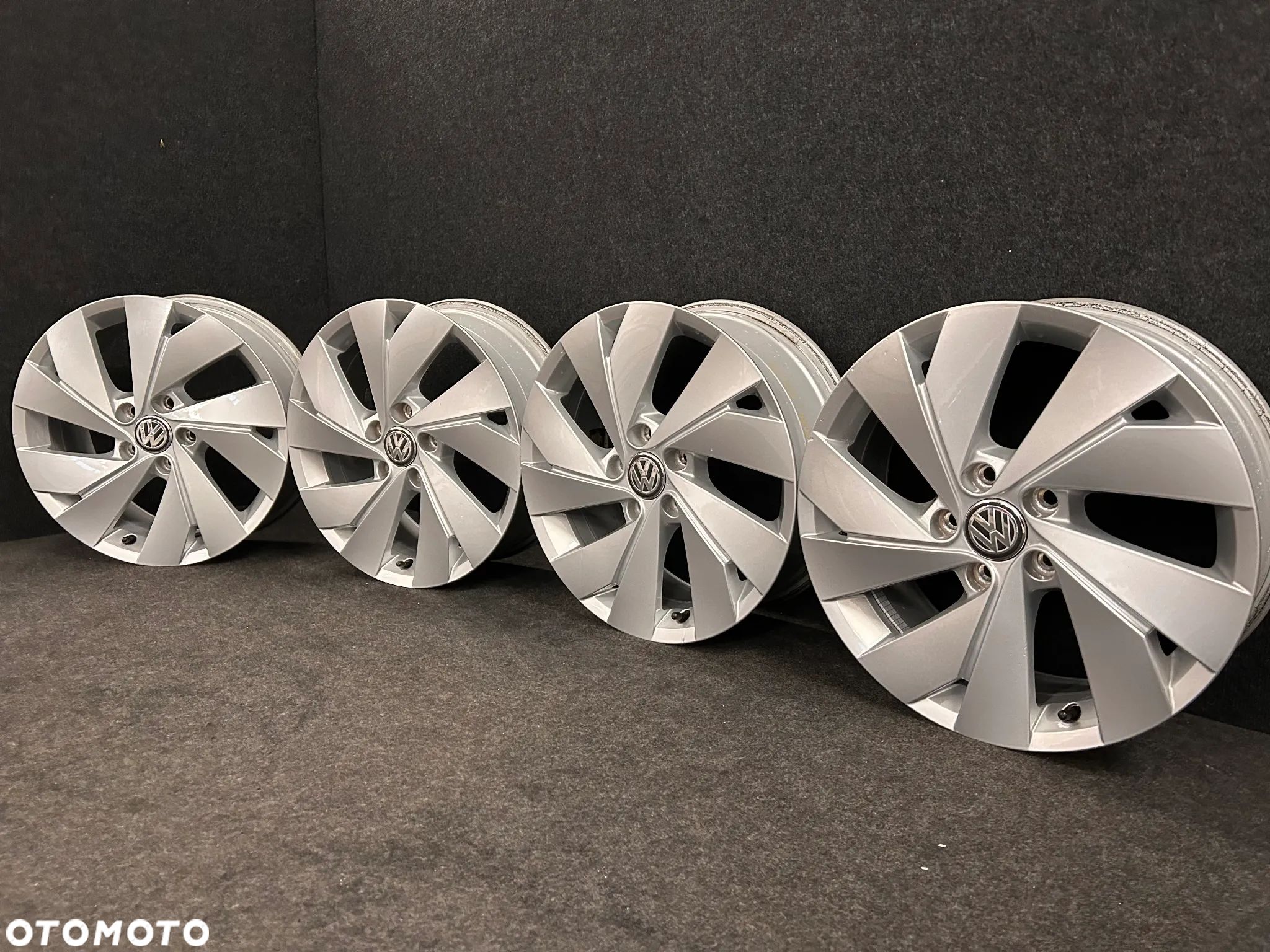 Alufelgi VW Golf 8, 7, Touran, Caddy, Sportsvan, Skoda Octavia III, IV 17 cali 5x112 4szt. Ładne! - 1