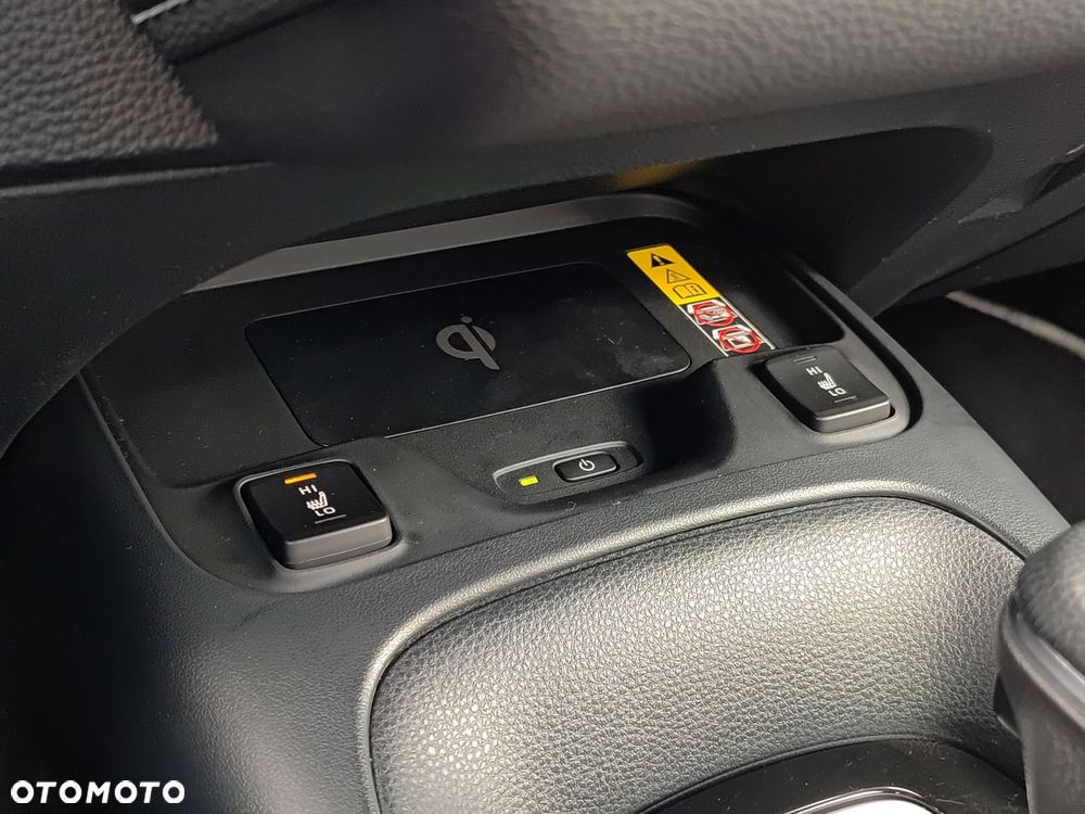 Toyota Corolla 1.8 Hybrid Comfort - 23