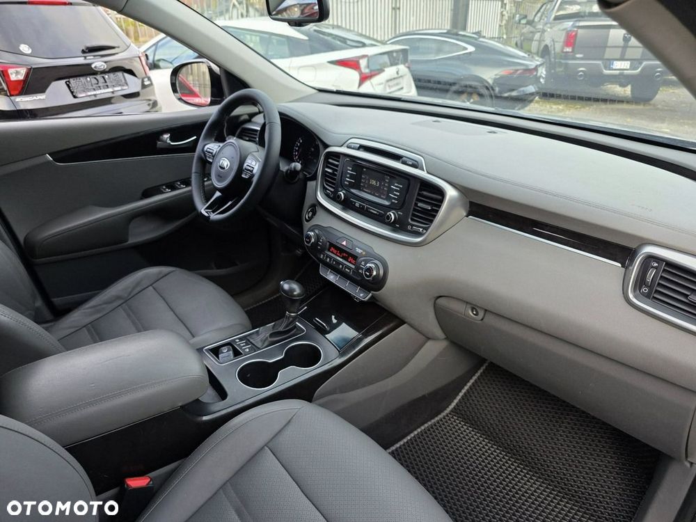 Kia Sorento - 27