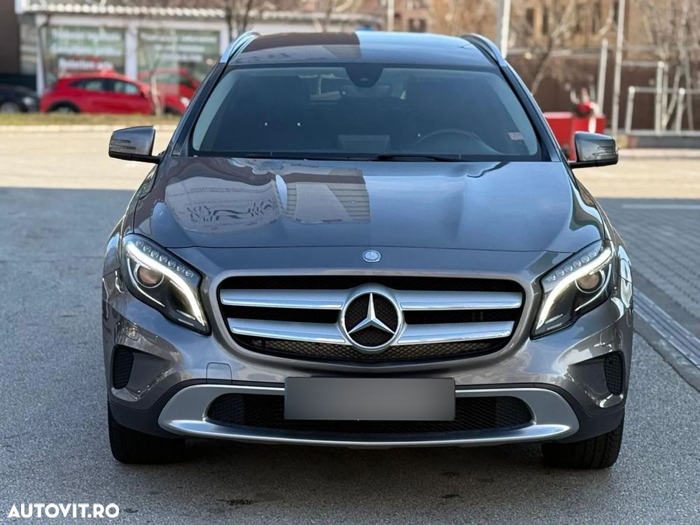 Mercedes-Benz GLA 200 d 4MATIC Aut. - 2