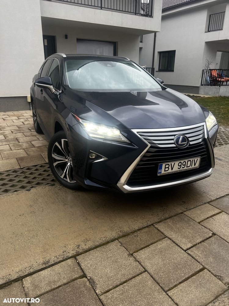 Lexus Seria RX - 12