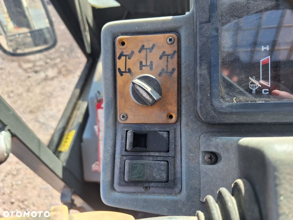 JCB 525-67 4X4 - 14