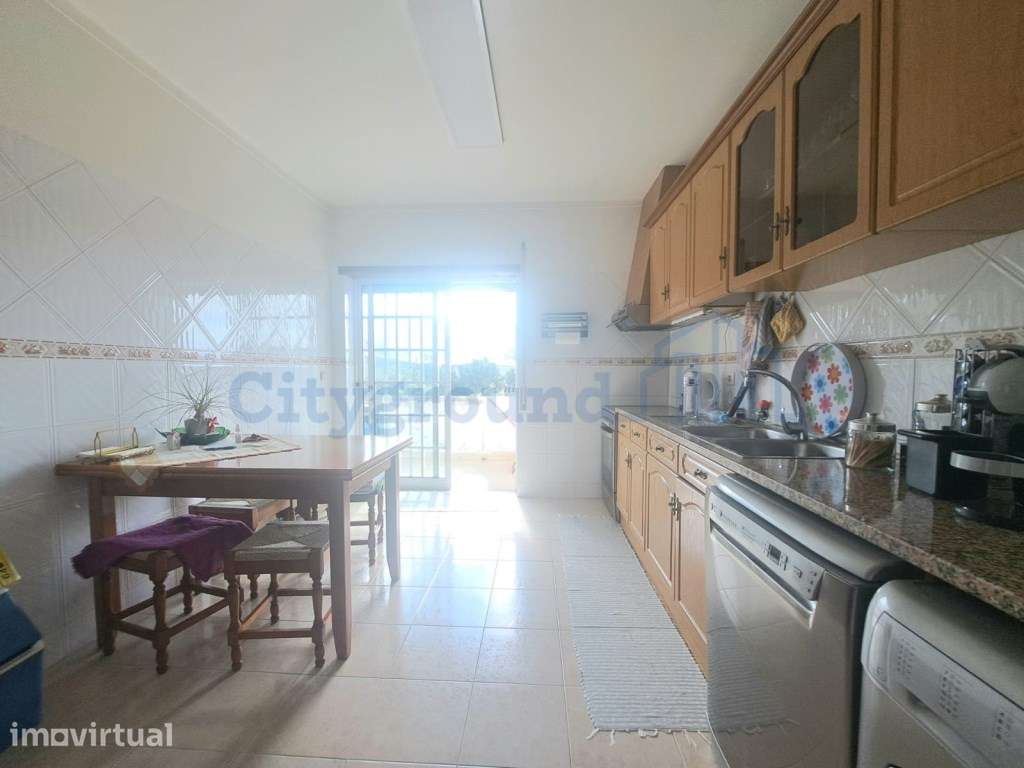 Excelente apartamento T3 com garagem e arrecadação - Marinha Grande - Grande imagem: 5/16