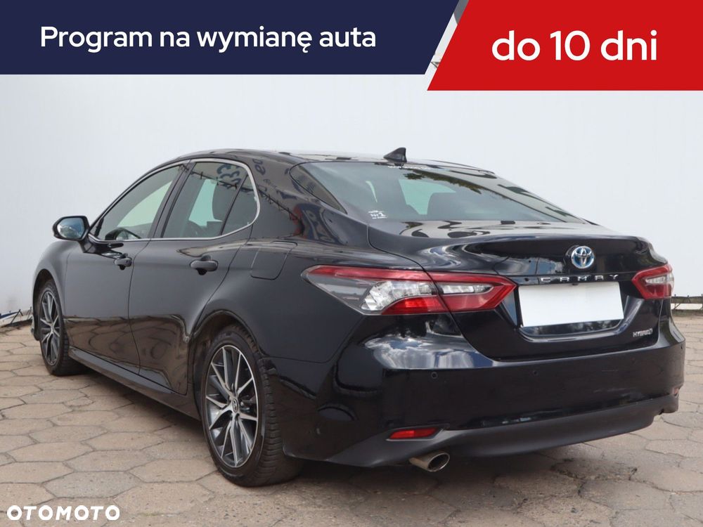 Toyota Camry - 6