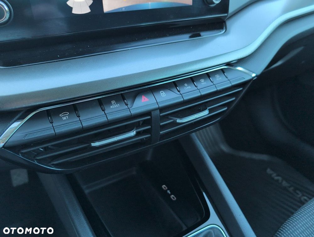 Skoda Octavia 1.5 TSI ACT Ambition - 25