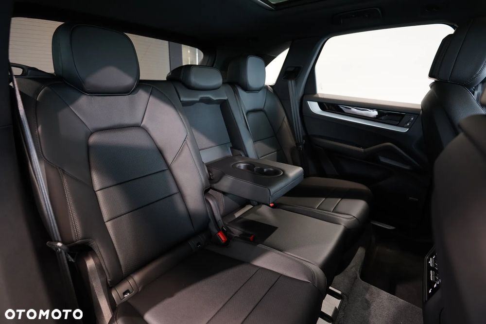 Porsche Cayenne - 10