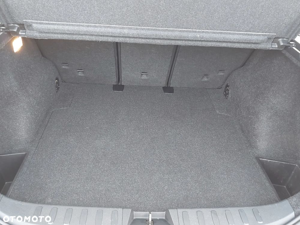 BMW X1 sDrive18i - 18