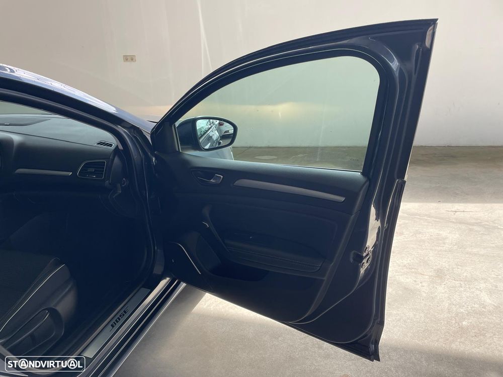 Renault Mégane ENERGY dCi 110 Start & Stop Bose Edition - 22