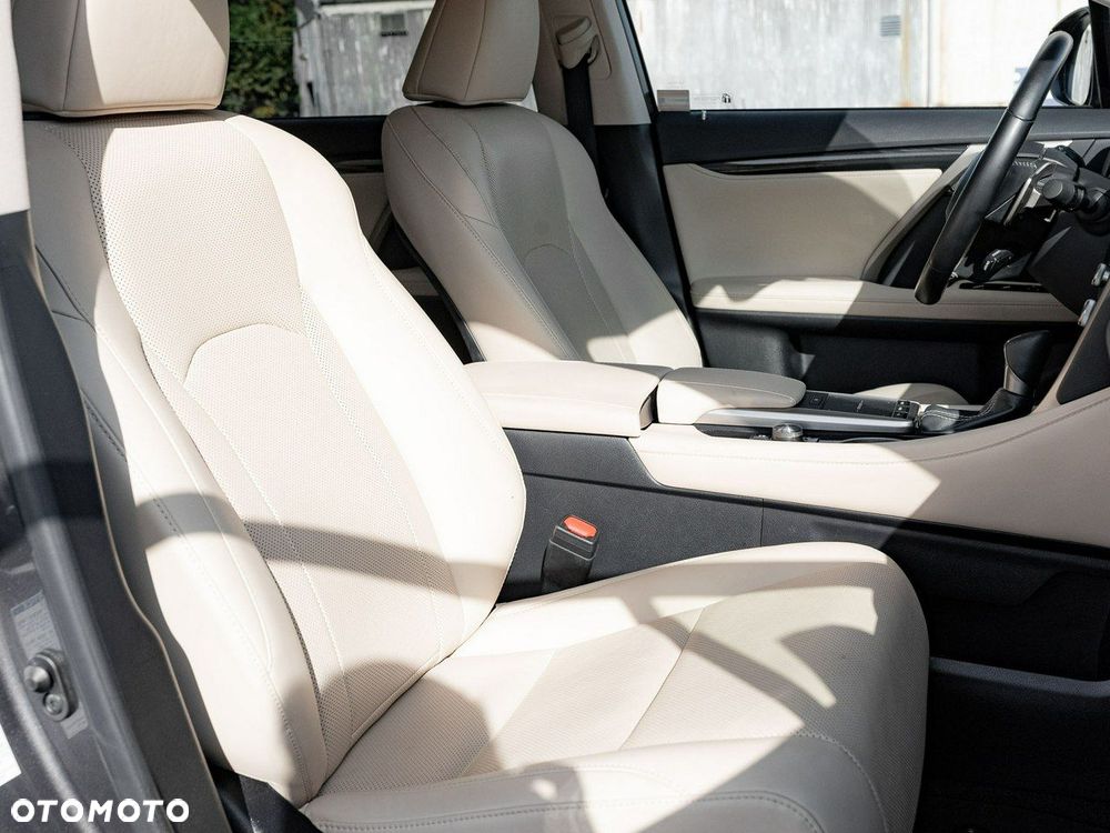 Lexus RX - 37