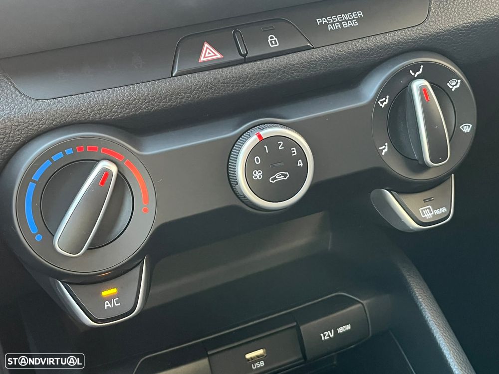 Kia Stonic 1.2 Dynamic - 39