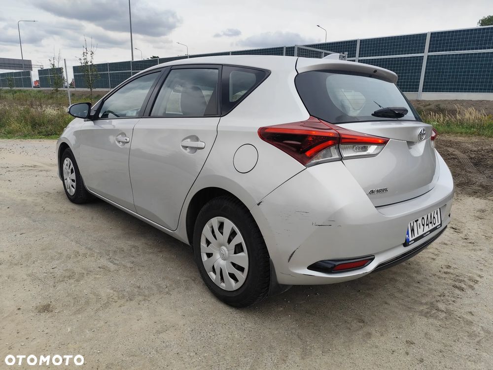 Toyota Auris 1.33 VVT-i Active - 3