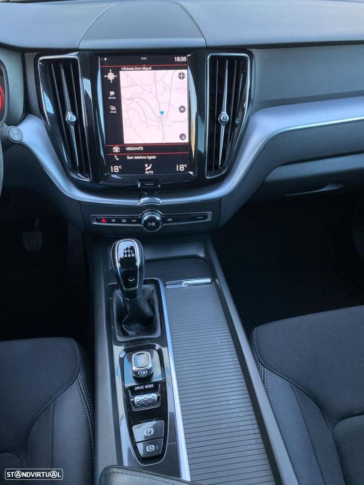 Volvo XC 60 2.0 D4 Momentum Plus - 29