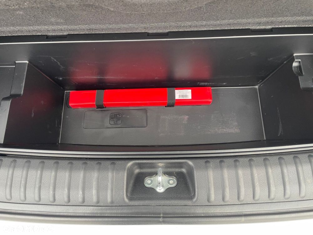 Kia Ceed 1.5 T-GDI Business Line DCT - 14