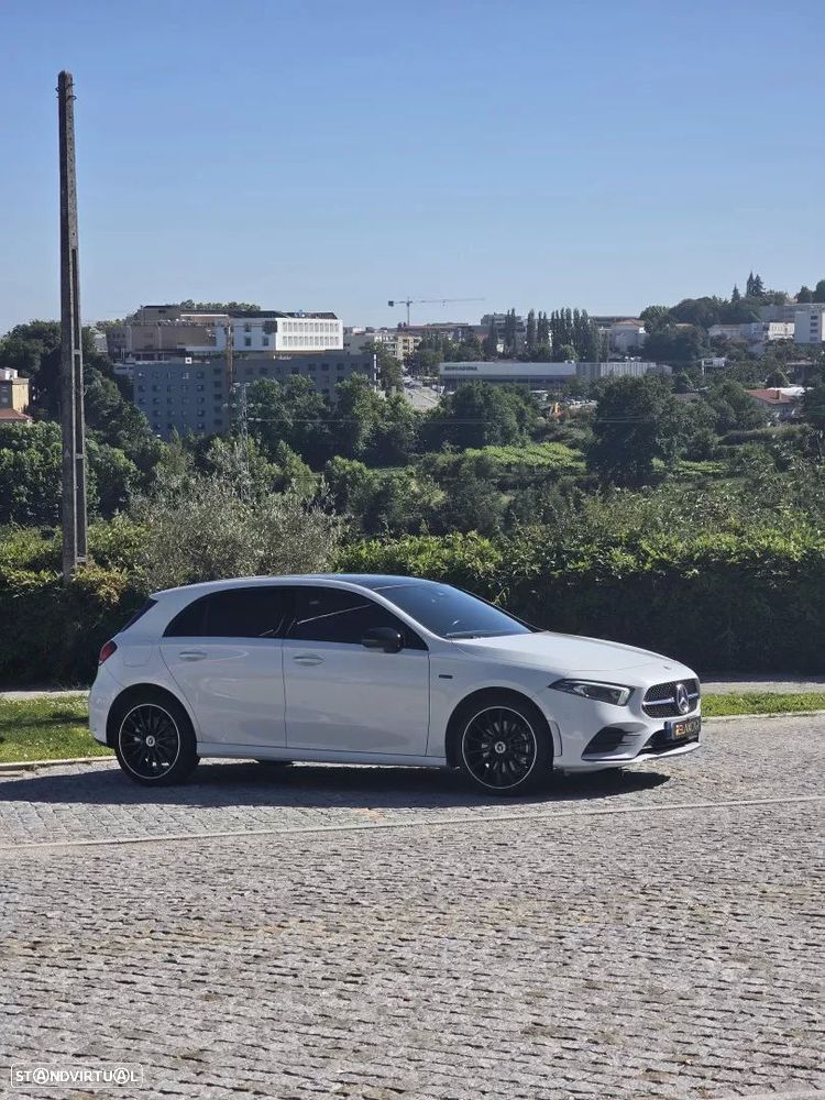 Mercedes-Benz A 250 e 8G-DCT AMG Line - 42