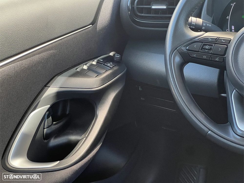 Toyota Yaris Cross 1.5 Hybrid Comfort Plus - 19