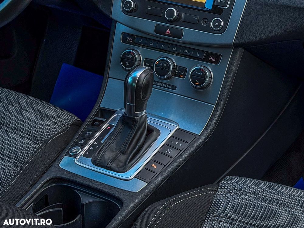 Volkswagen Passat CC 2.0 TDI BlueMotion Technology DSG - 29