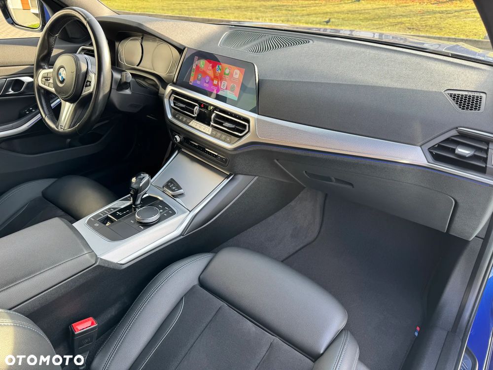 BMW Seria 3 318d M Sport - 17