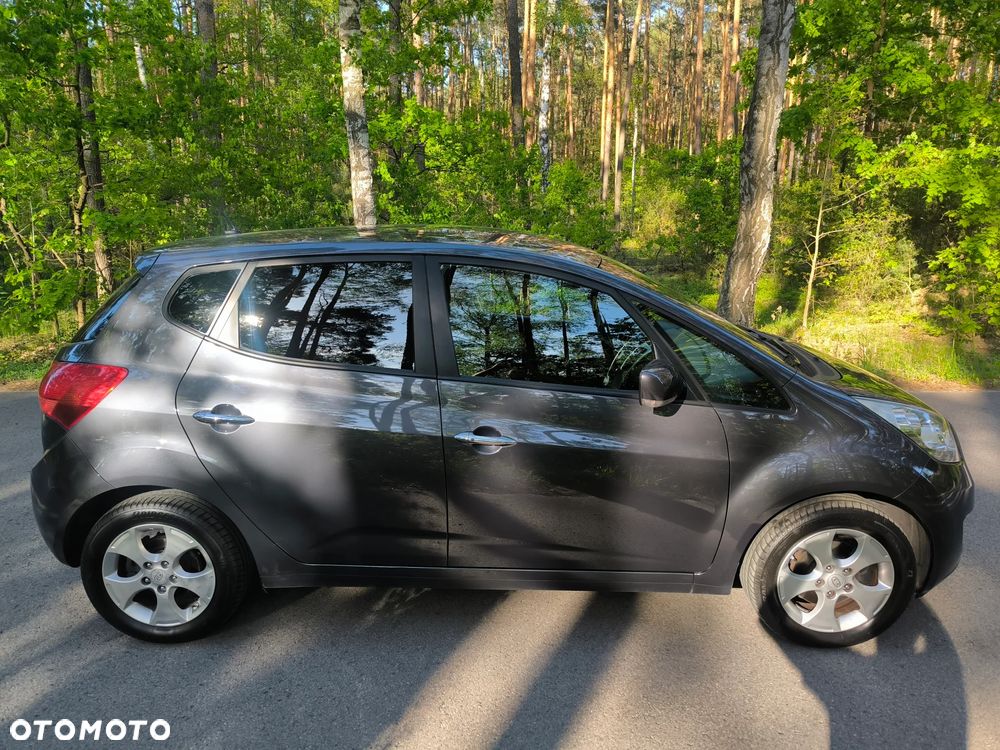 Kia Venga 1.6 CRDi L - 12