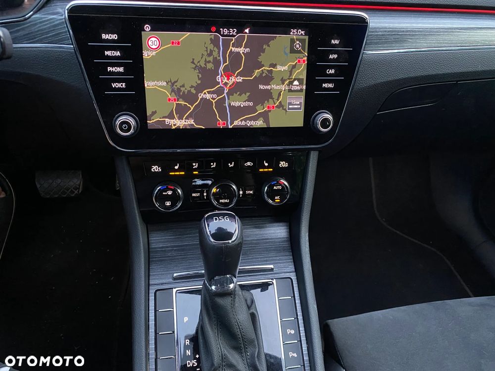 Skoda Superb 2.0 TDI SCR Style DSG - 11