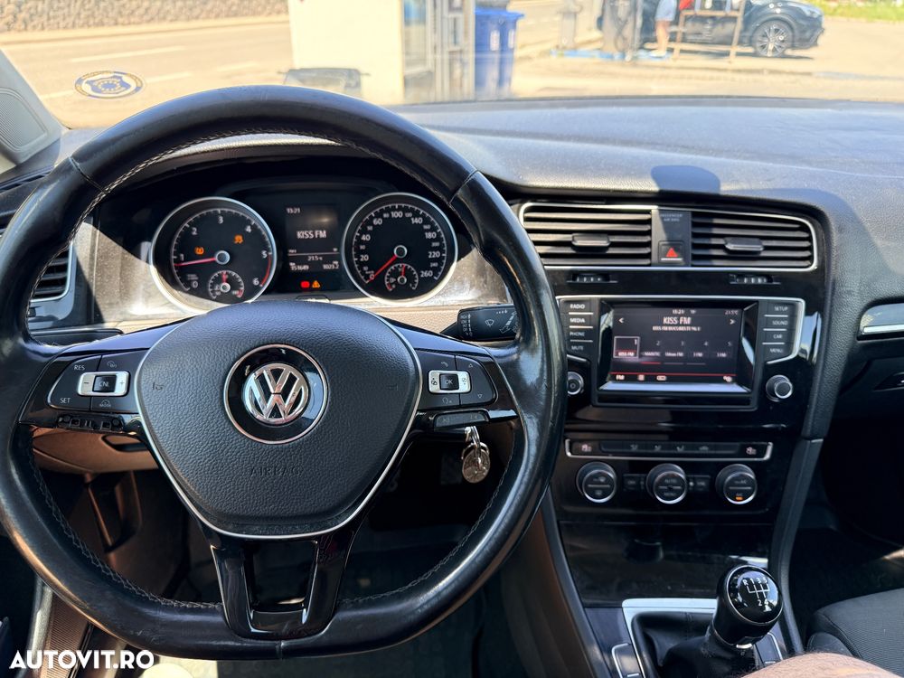 Volkswagen Golf 1.6 TDI DPF Trendline - 14