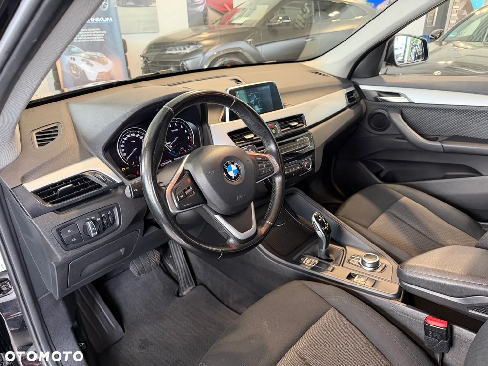 BMW X1 sDrive18i GPF - 12