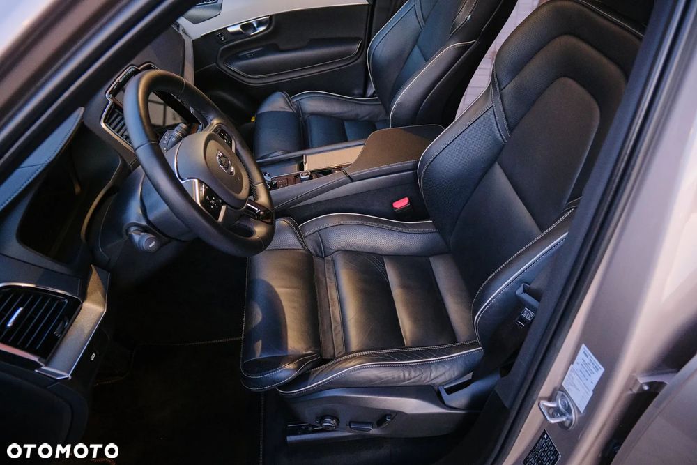 Volvo XC 90 B5 D AWD Ultimate Dark 7os - 11