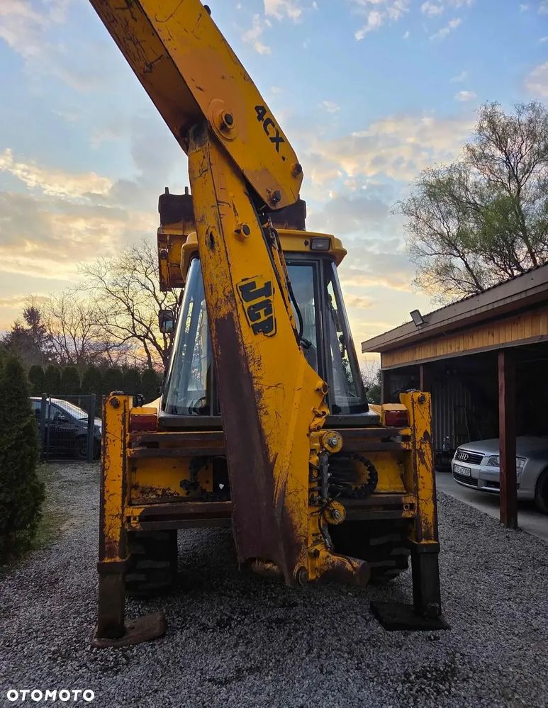 JCB 4CX - 17