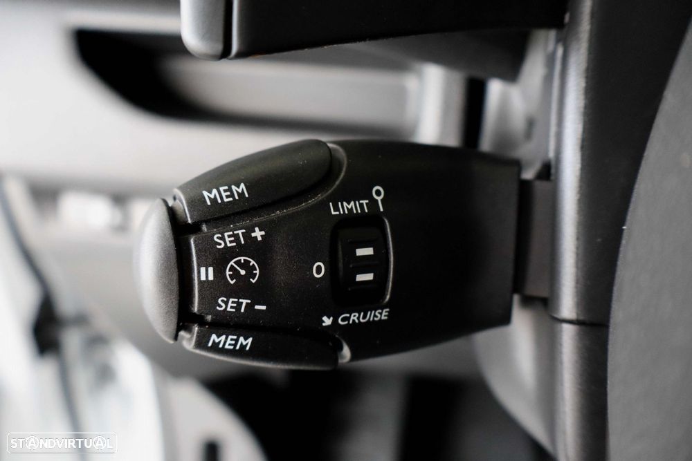 Opel Vivaro 2.0 CDTi L3H1 EAT8 - 17