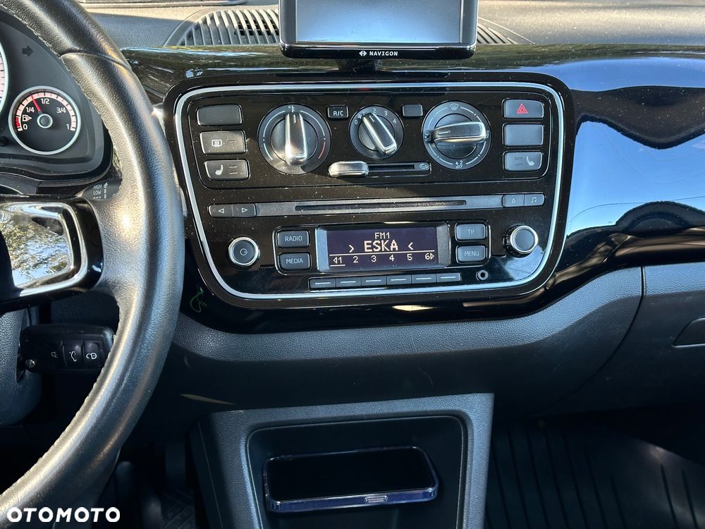 Volkswagen up! 1.0 high - 13