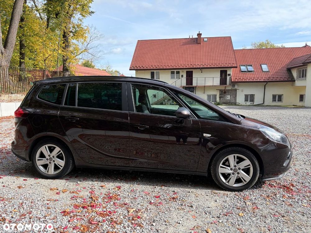 Opel Zafira - 9
