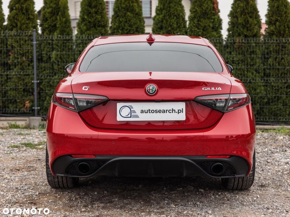 Alfa Romeo Giulia - 9