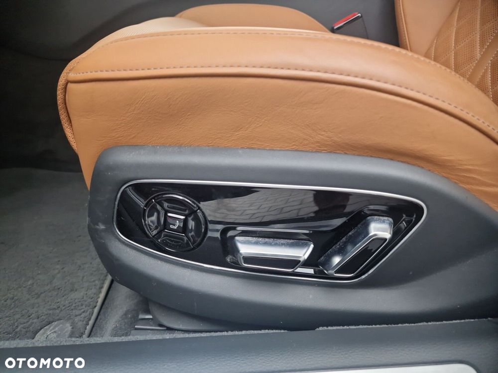 Audi A8 - 21
