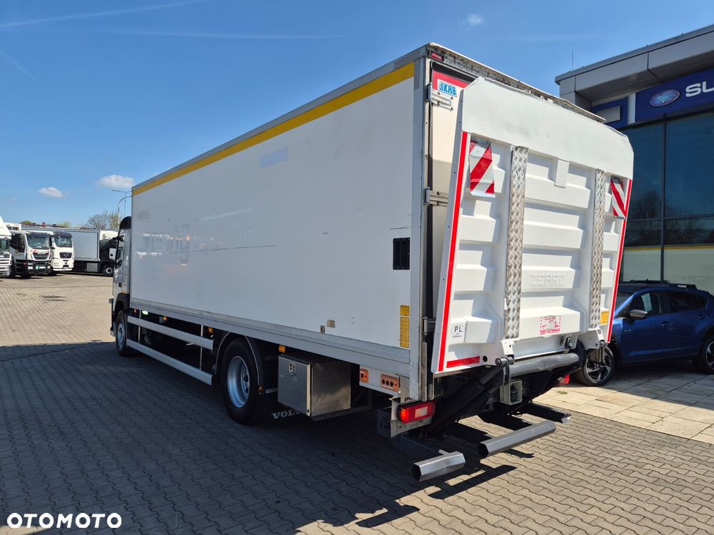 Volvo FM 340 4X2 / CHŁODNIA IZOTERMA / CARRIER VECTOR i350 / WINDA 2500KG / BEZWYPADKOWY / 1 WŁ / EURO 6 / AUTOMAT / IDEALNY / 9000KG ŁADOWNOŚĆ / WEBASTO - 9