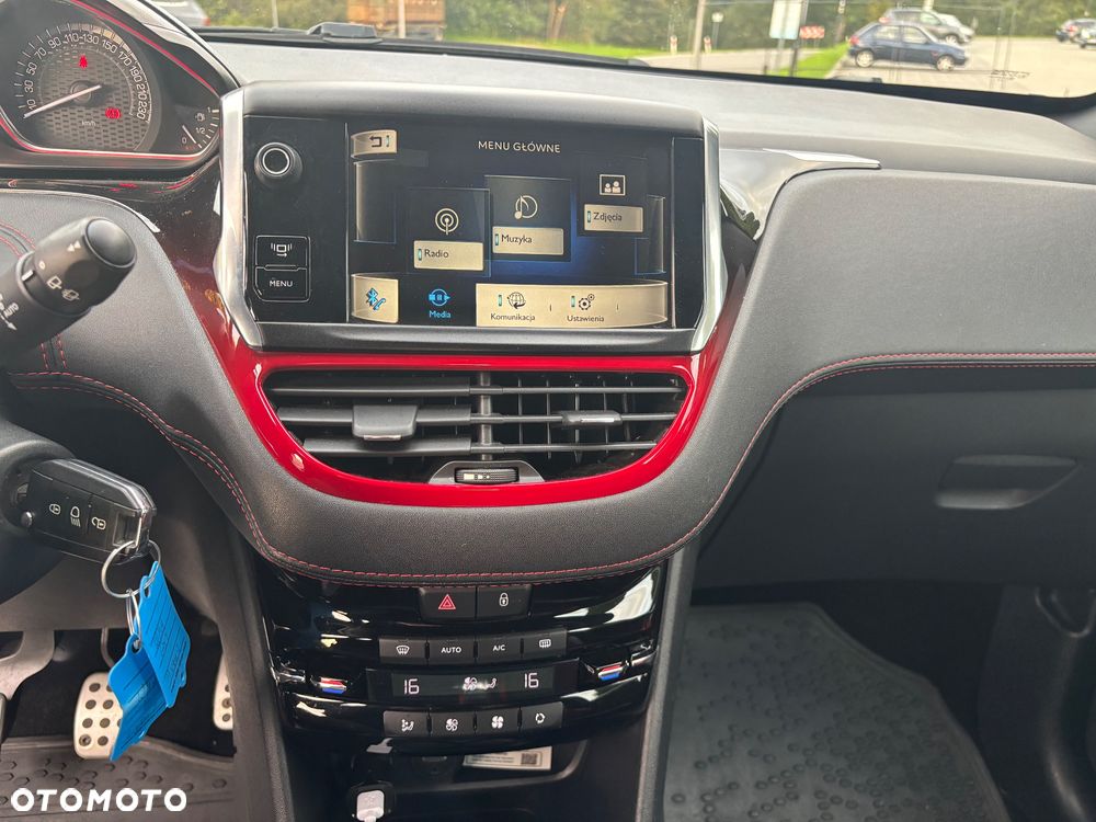 Peugeot 208 1.6 THP GTi - 19