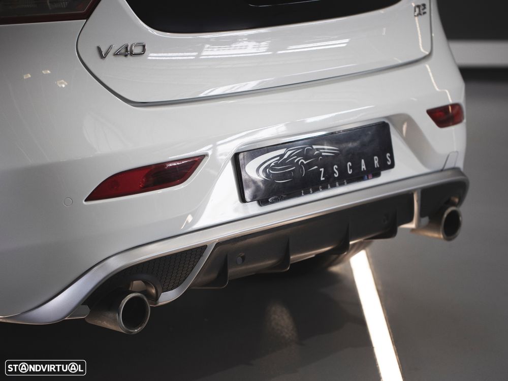 Volvo V40 2.0 D2 R-Design - 10