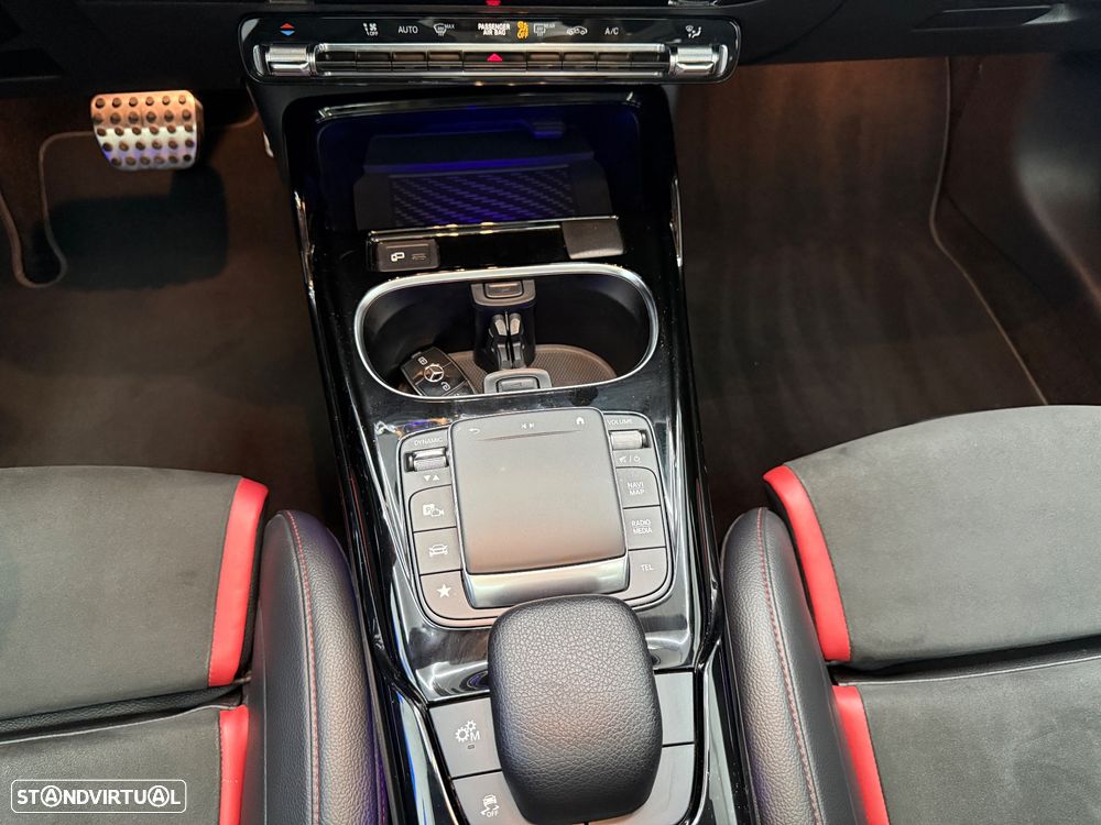 Mercedes-Benz A 35 AMG Limousine 4Matic Speedshift DCT 8G - 30